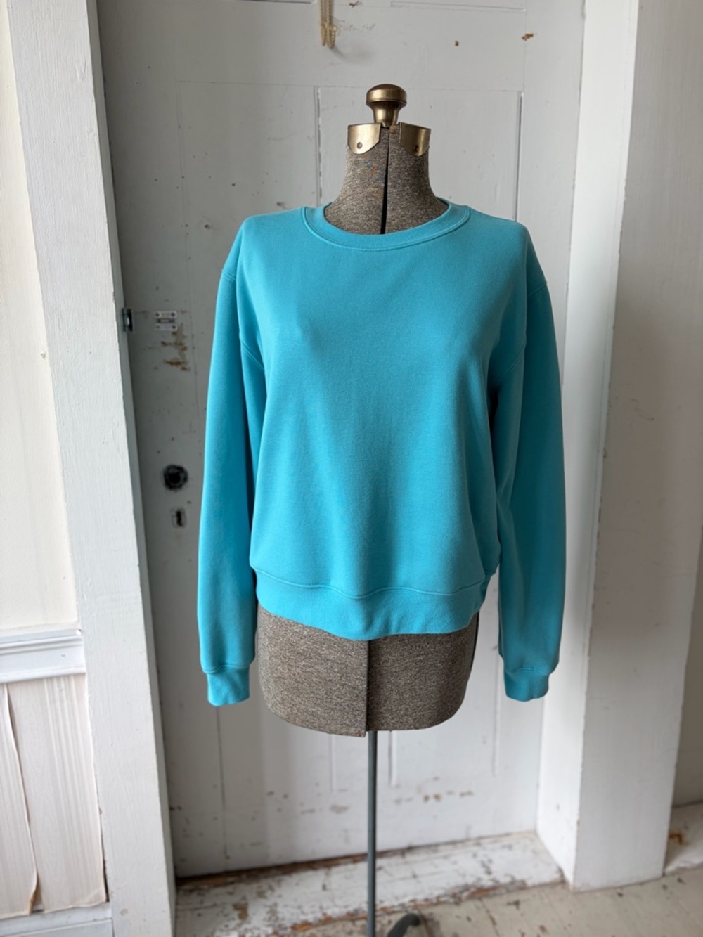 Fabletics Women's Crewneck Cropped Sweatshirt in Turquoise Blue